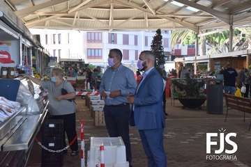 El Mercado de Telde visibiliza su compromiso contra la violencia de género/Francisco Javier Santana.